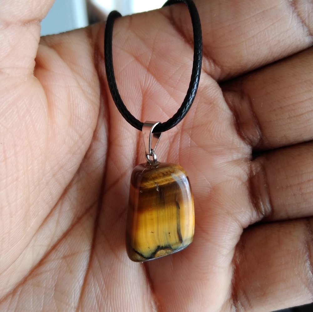 Tiger eye Natural Stone Crystal Stone  Necklace - Picture 2 of 5